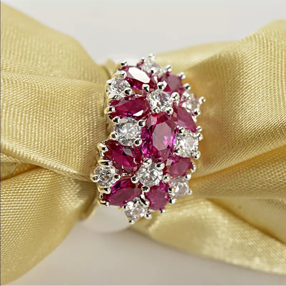 Ring - Picture 3 of 4